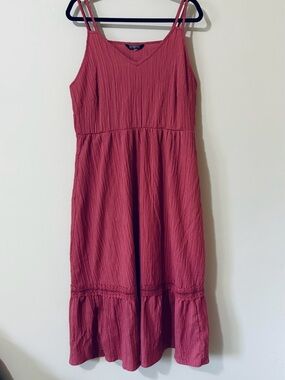 BloomChic Textured Crinkle Dress in Rose. PTP 21.